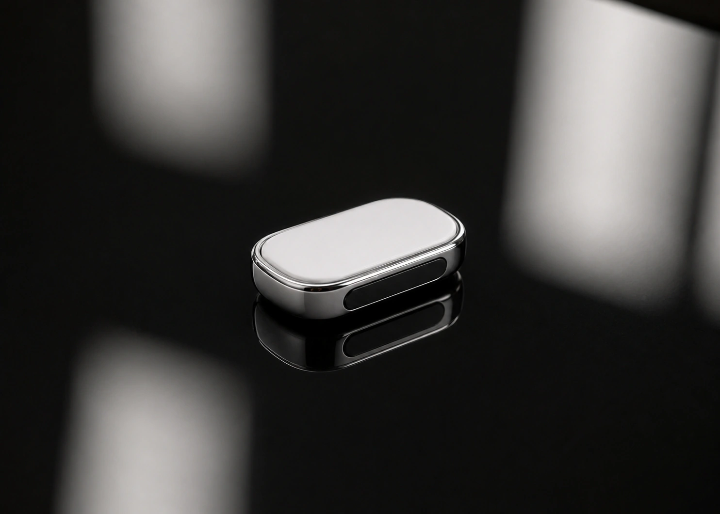 Presence Key in mirror chrome